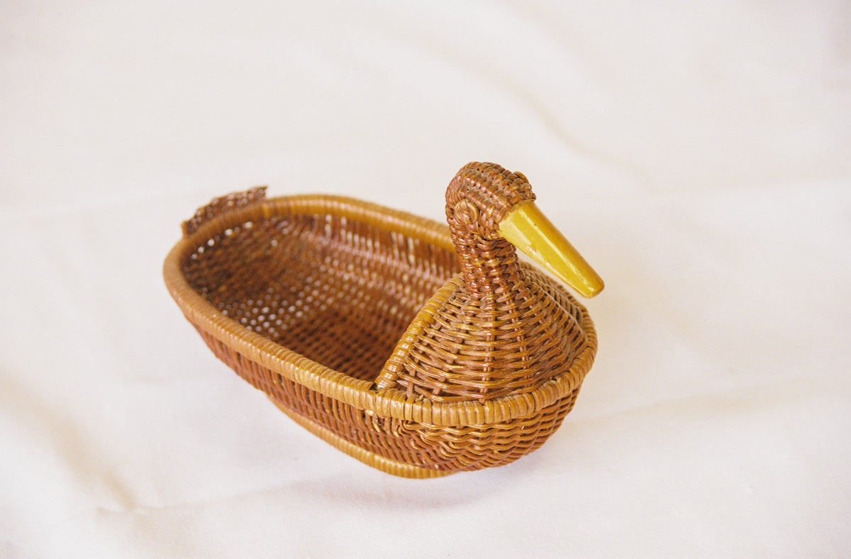 Wicker duck trinket basket